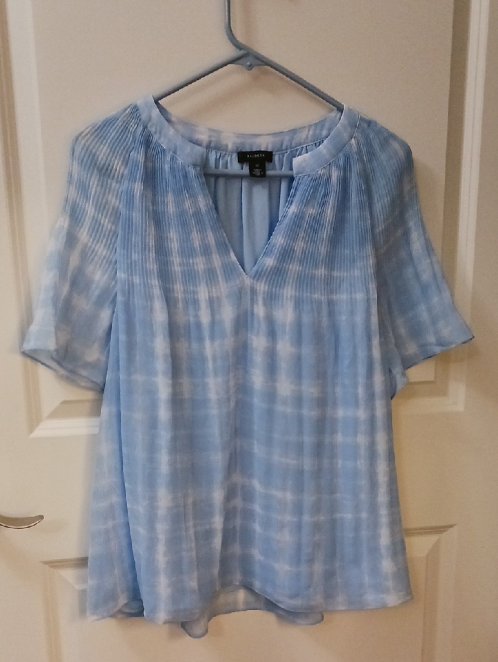 Halogen Light Blue Tie-Dye Pleated V-Neck Tunic